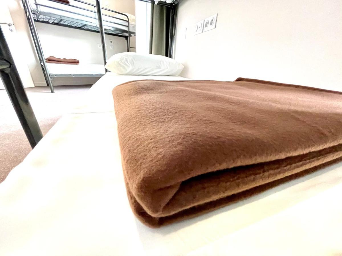 Hostel Flamingo Nimes Gare Centre Экстерьер фото